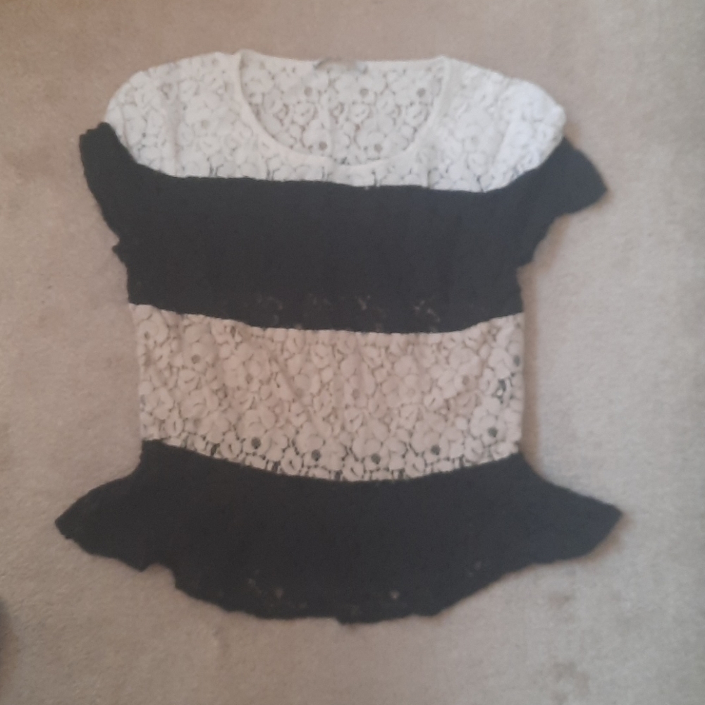 DKNY Lace‎ Blouse